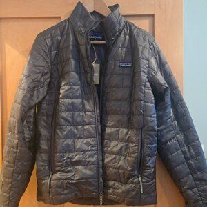 Men's NWT Patagonia Nano Puff Size Small